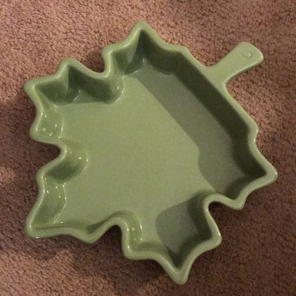 CHANTAL Maple Leaf 1-qt. Ceramic Bakeware *Baking Dish* - Picture 2 of 8